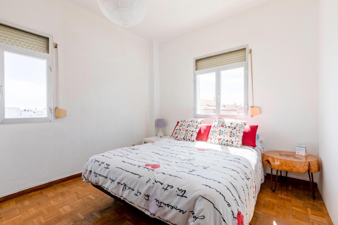 Linda Estancia Entre El Centro Y El Aeropuerto Apartment Madrid Bagian luar foto